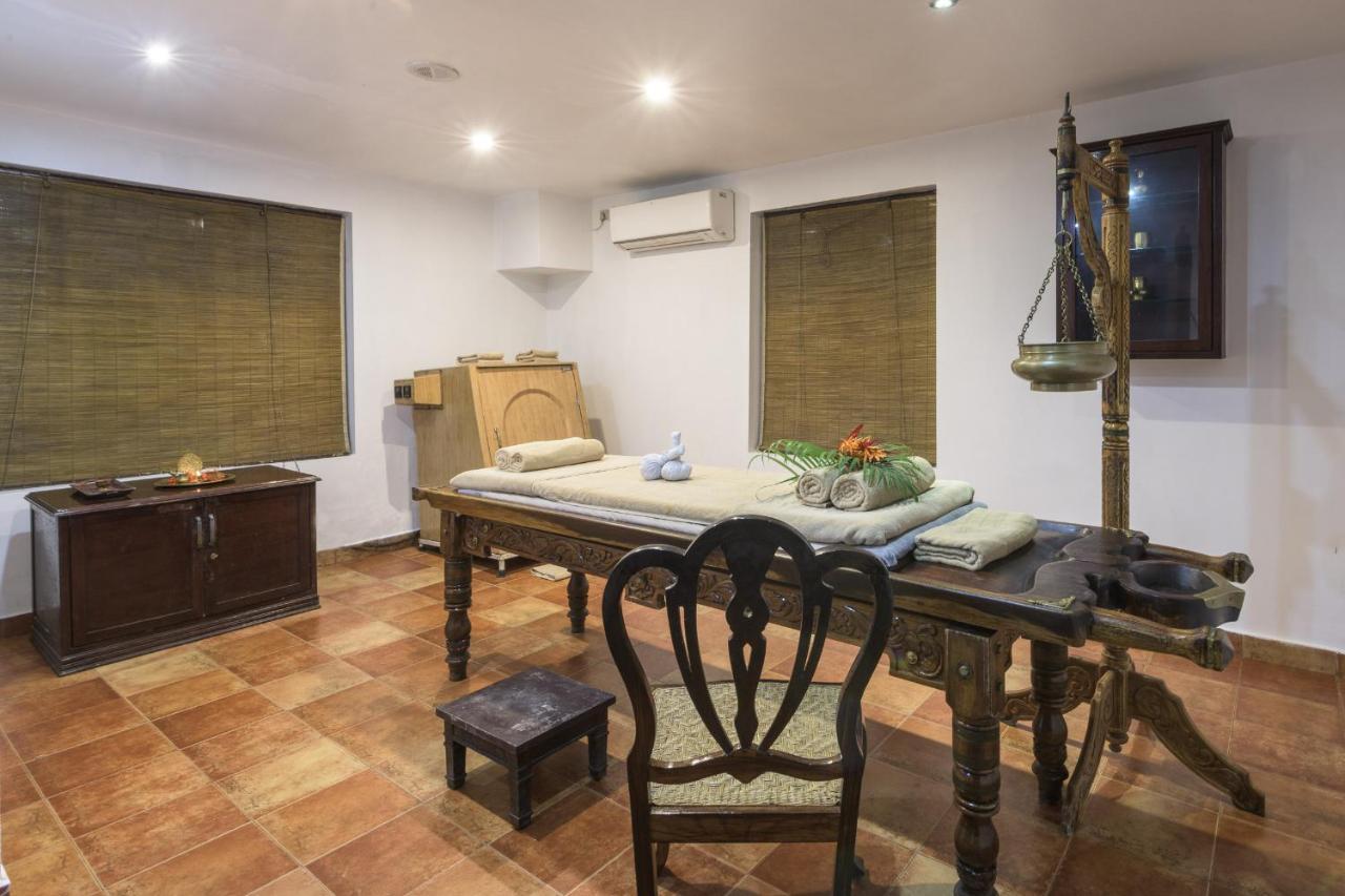 Club Mahindra Ashtamudi Otel Nīndakara Dış mekan fotoğraf
