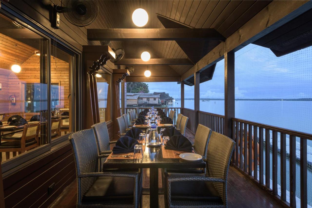 Club Mahindra Ashtamudi Otel Nīndakara Dış mekan fotoğraf