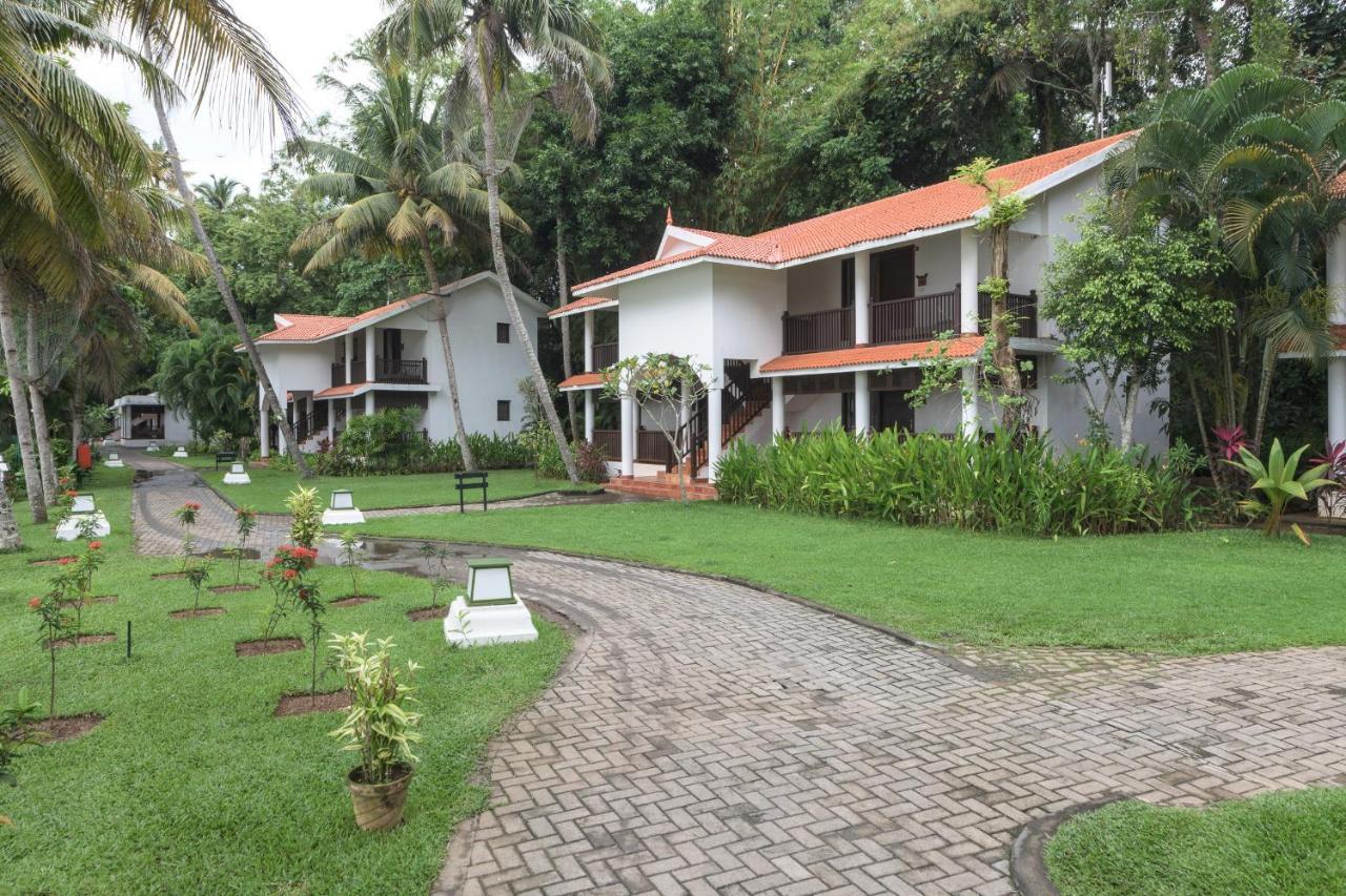 Club Mahindra Ashtamudi Otel Nīndakara Dış mekan fotoğraf