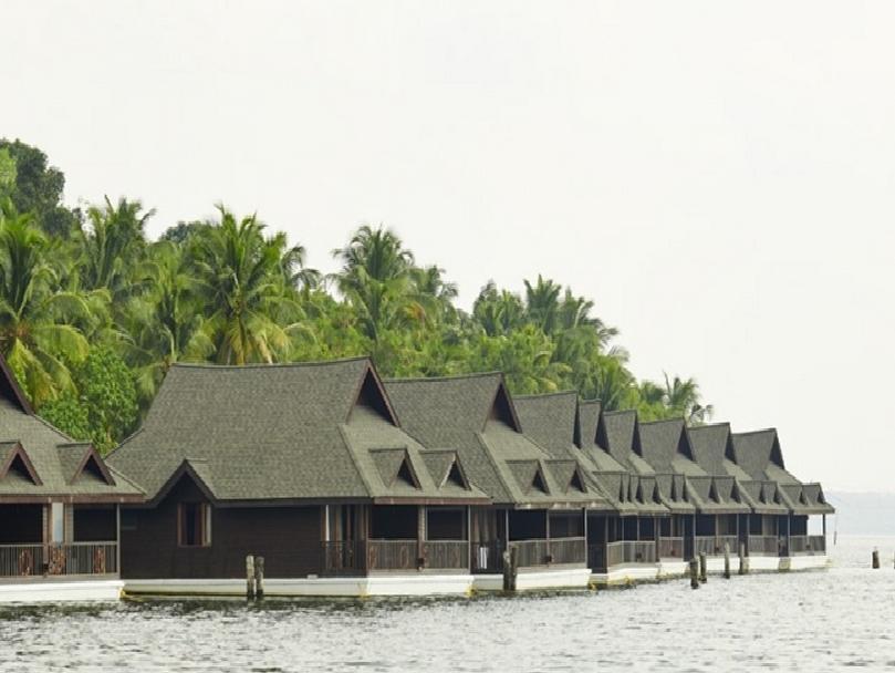 Club Mahindra Ashtamudi Otel Nīndakara Dış mekan fotoğraf