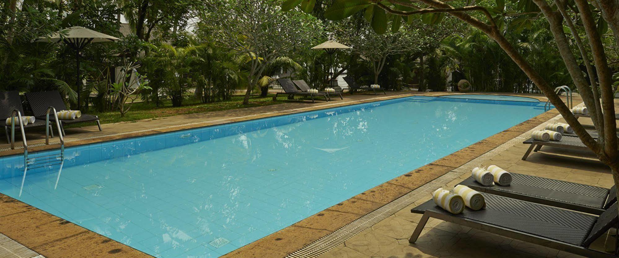 Club Mahindra Ashtamudi Otel Nīndakara Dış mekan fotoğraf
