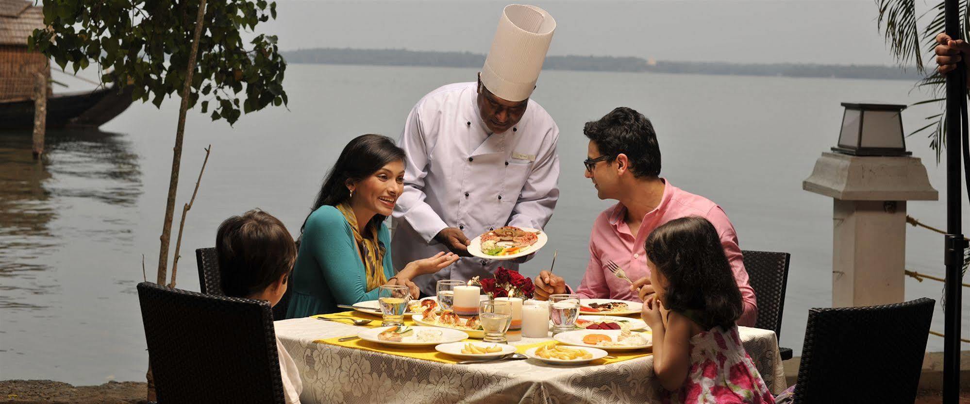 Club Mahindra Ashtamudi Otel Nīndakara Dış mekan fotoğraf