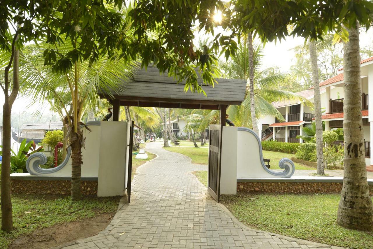 Club Mahindra Ashtamudi Otel Nīndakara Dış mekan fotoğraf